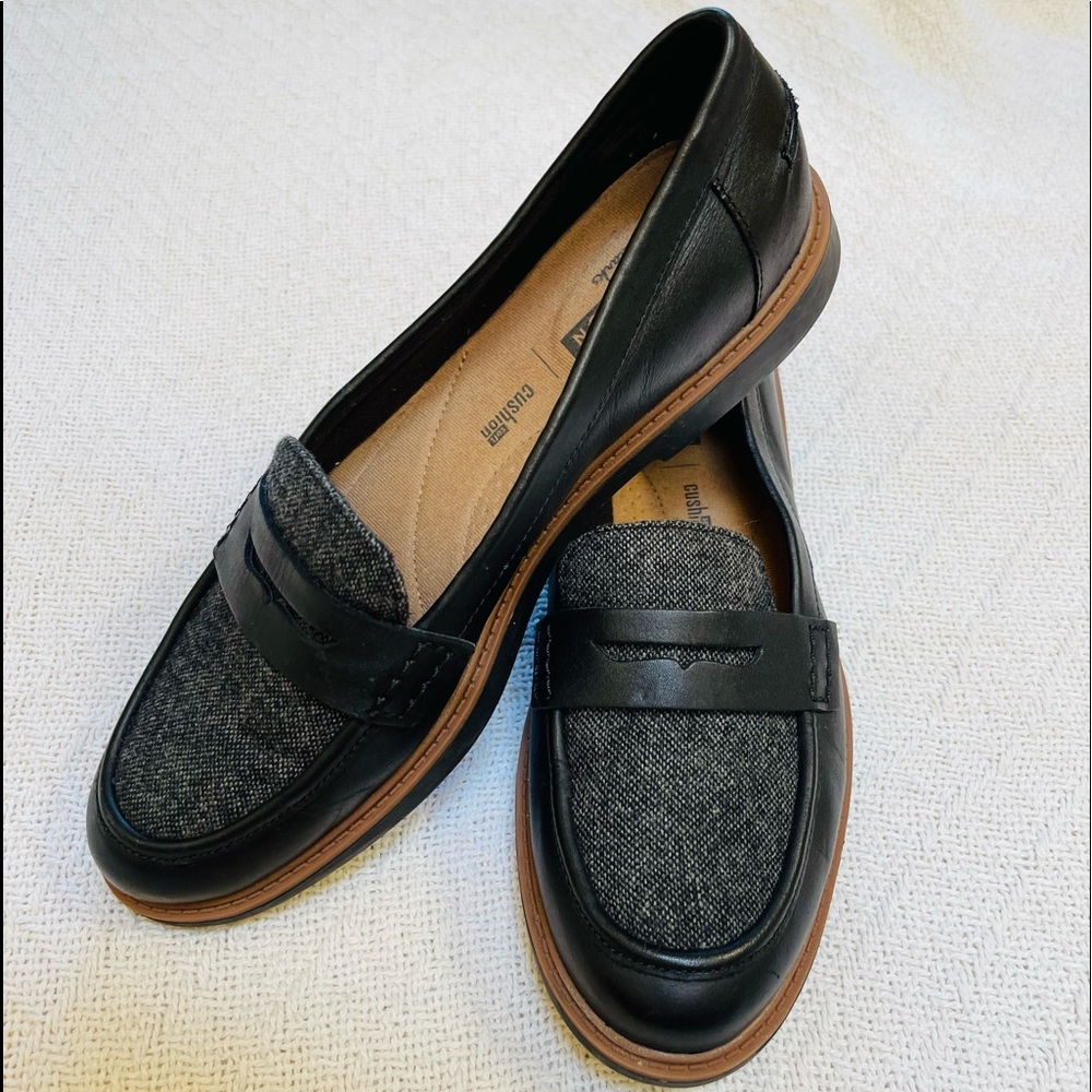 Clarks Collection Soft Cushion Raisie Eletta Penny Loafer in Black and tweed